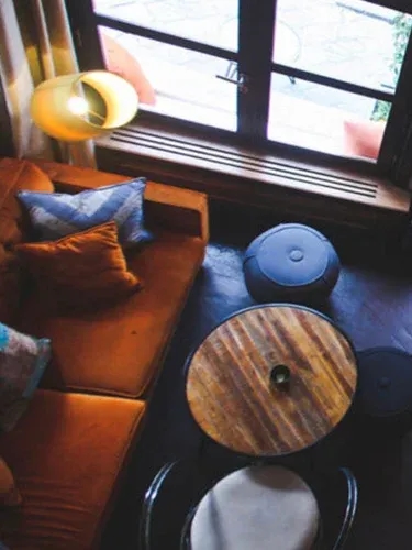 Alexandra Cocktail Bar