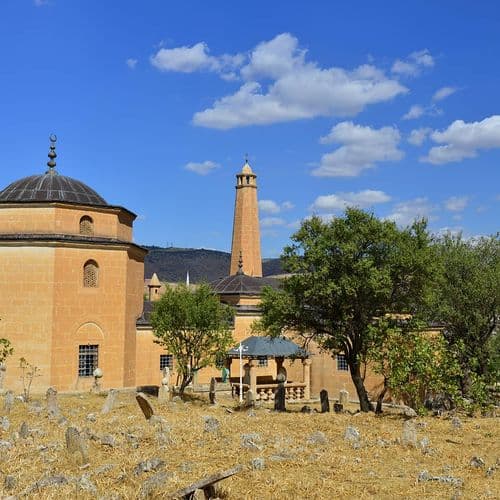İsmail Fakirullah and İbrahim Hakkı Tombs