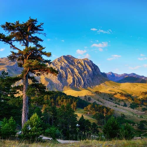 Гора Дедегёль