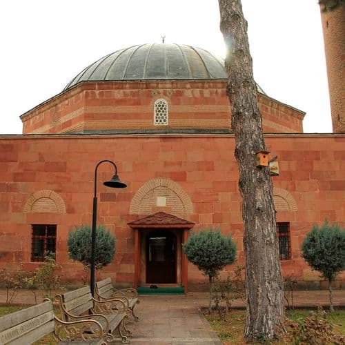 Hasandede Mosque