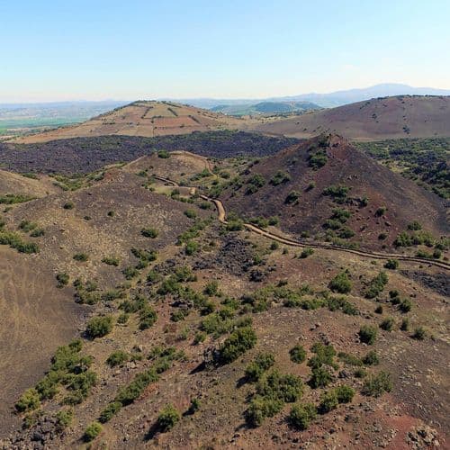 Ruines Volcaniques du Géo-parc de Kula
