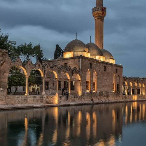Şanlıurfa Balıklı Göl