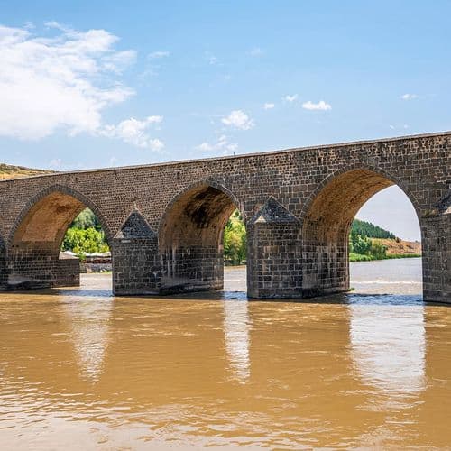 Ongözlü Bridge Diyarbakır