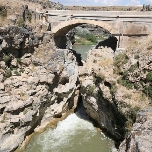 Şeytan Bridge