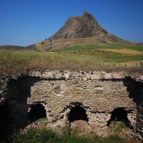 مدرسة قلعة حصار