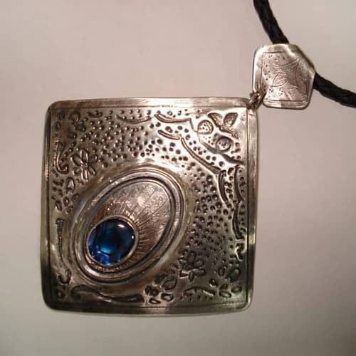 Gümüş İşlemeciliği