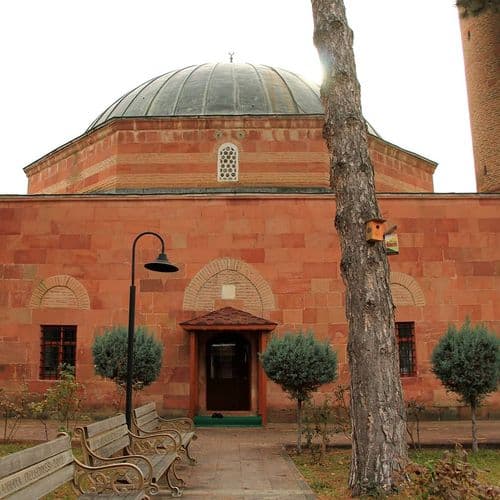 Hasandede Mosque