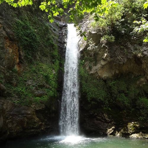 Karaçay-Wasserfall