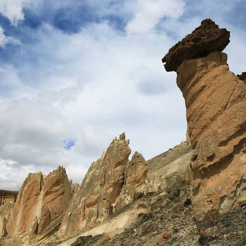 Başkale Vanadoccia Fairy Chimneys