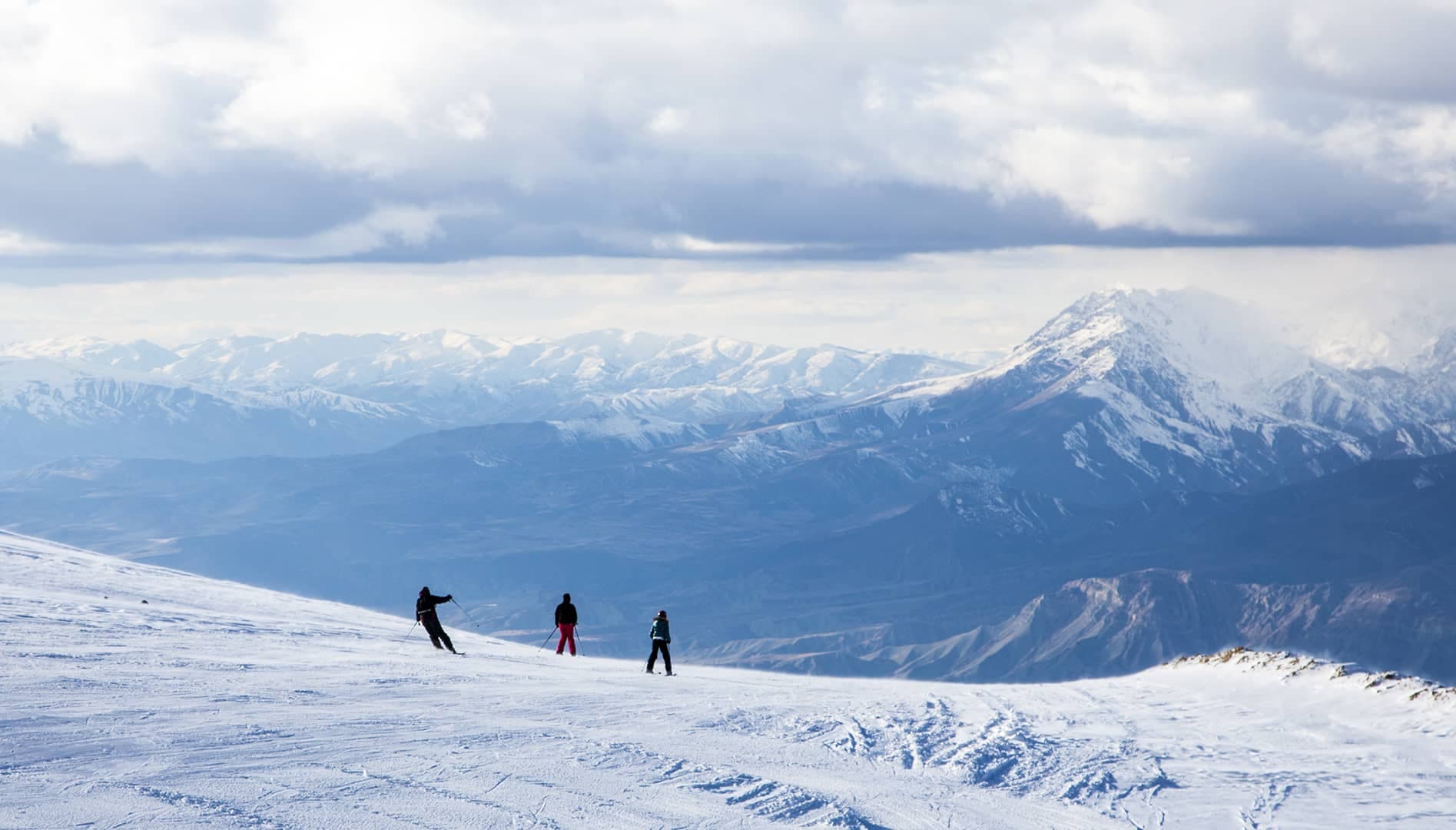 مركز السياحة الطبيعة والرياضات الشتوية في جبل ارجان أرزينجان